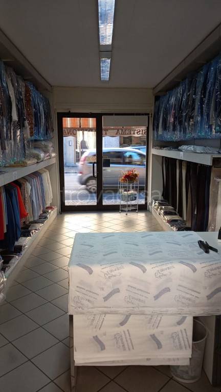 negozio in vendita a Garlasco