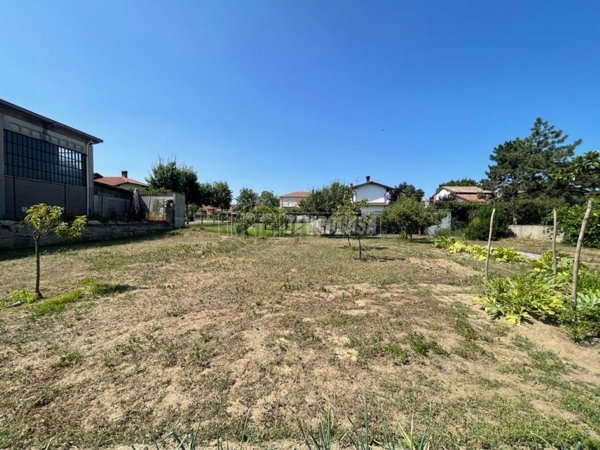 terreno edificabile in vendita a Garlasco
