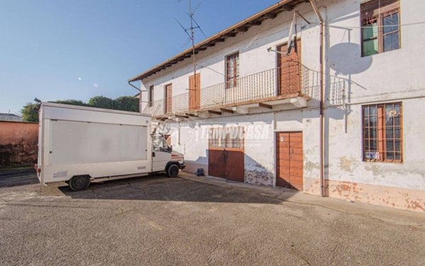 locale di sgombero in vendita a Garlasco in zona Bozzola