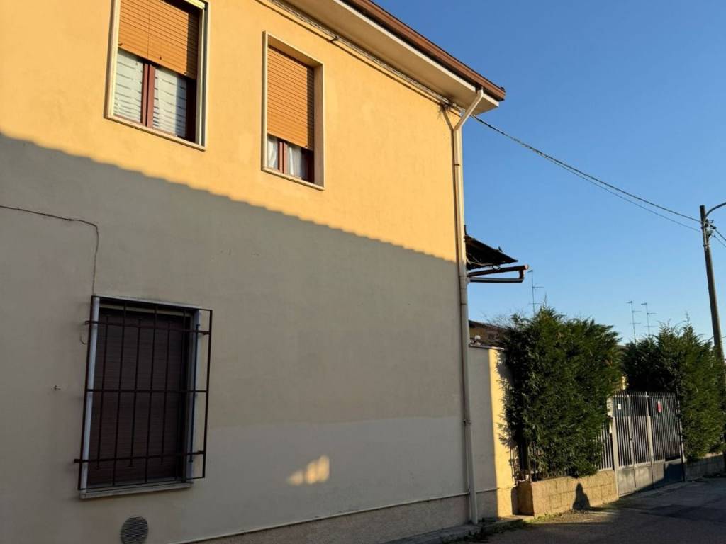 casa indipendente in vendita a Garlasco