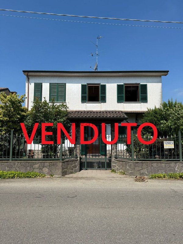 pentavano in vendita a Garlasco