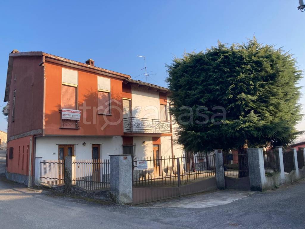 casa indipendente in vendita a Garlasco in zona San Biagio
