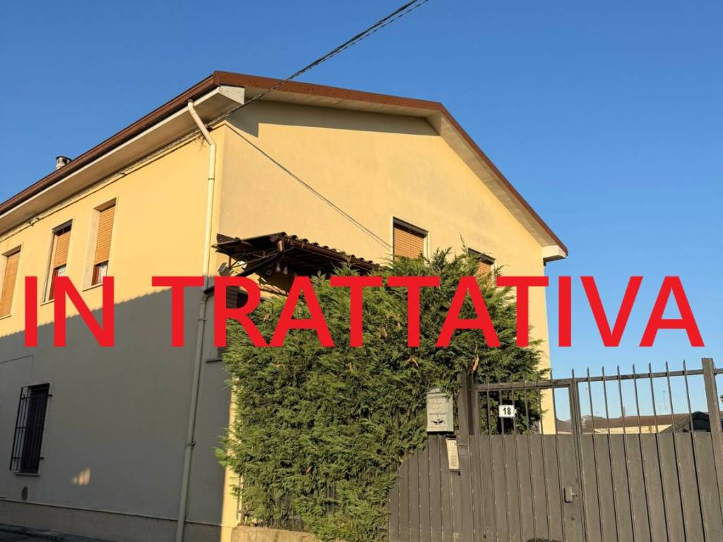 casa indipendente in vendita a Garlasco