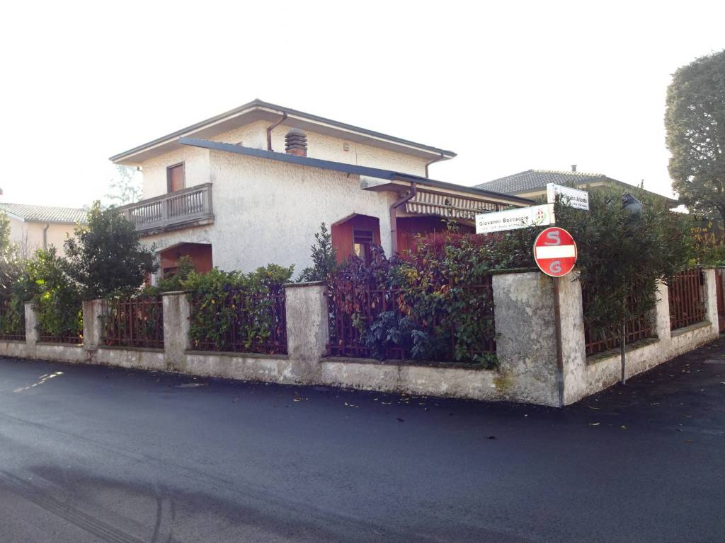 casa indipendente in vendita a Garlasco