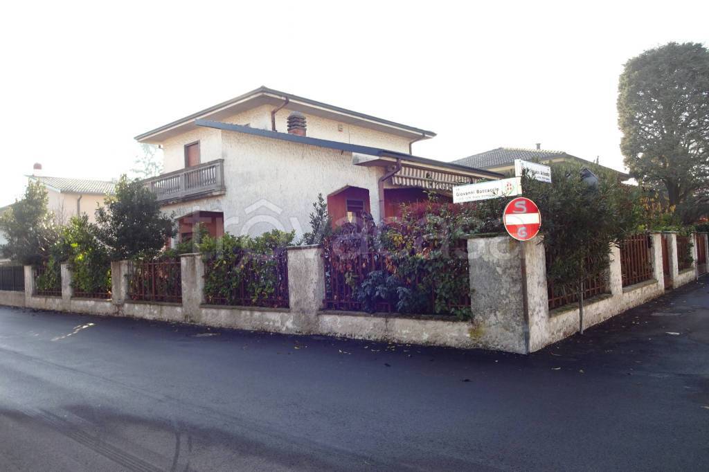 casa indipendente in vendita a Garlasco