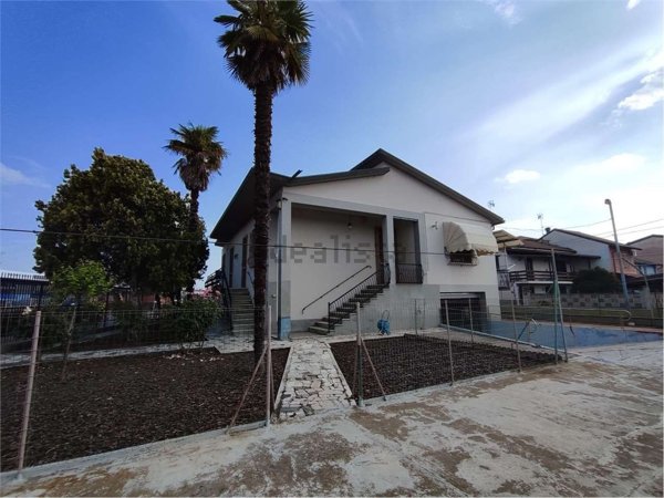 casa indipendente in vendita a Garlasco