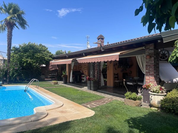 casa indipendente in vendita a Garlasco