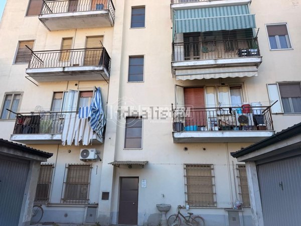 appartamento in vendita a Garlasco in zona Bozzola