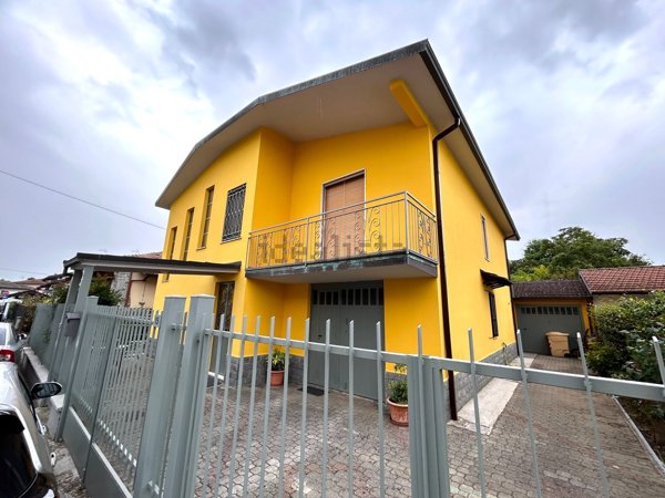casa indipendente in vendita a Garlasco