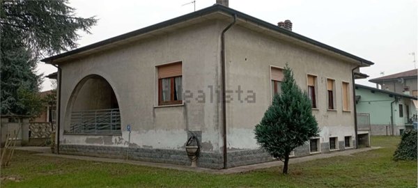 casa indipendente in vendita a Garlasco