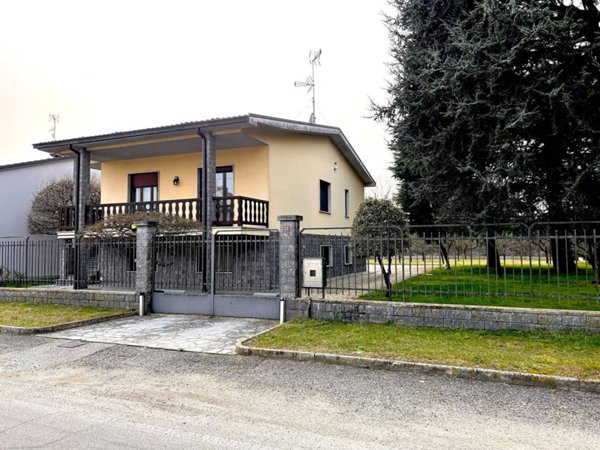 casa indipendente in vendita a Garlasco