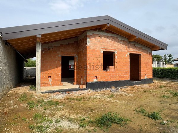 casa indipendente in vendita a Garlasco