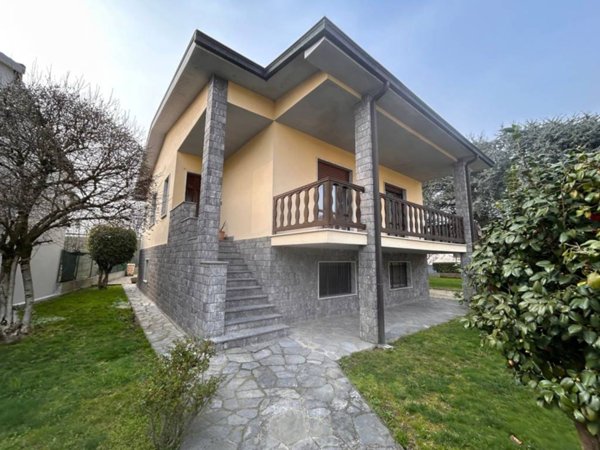 casa indipendente in vendita a Garlasco