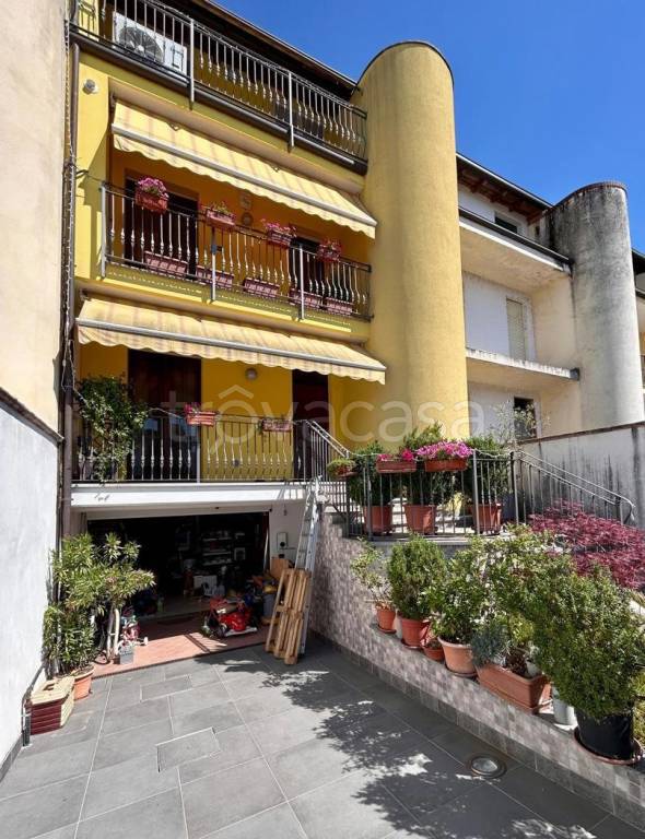 casa indipendente in vendita a Garlasco in zona Bozzola