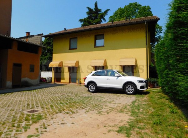 negozio in vendita a Garlasco in zona Bozzola