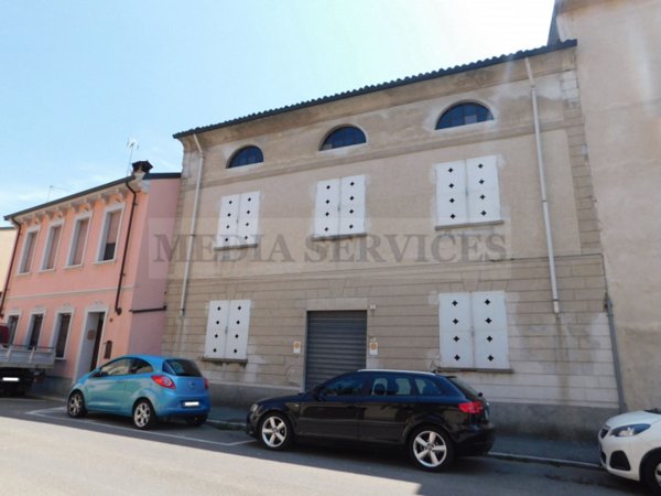 locale di sgombero in vendita a Garlasco