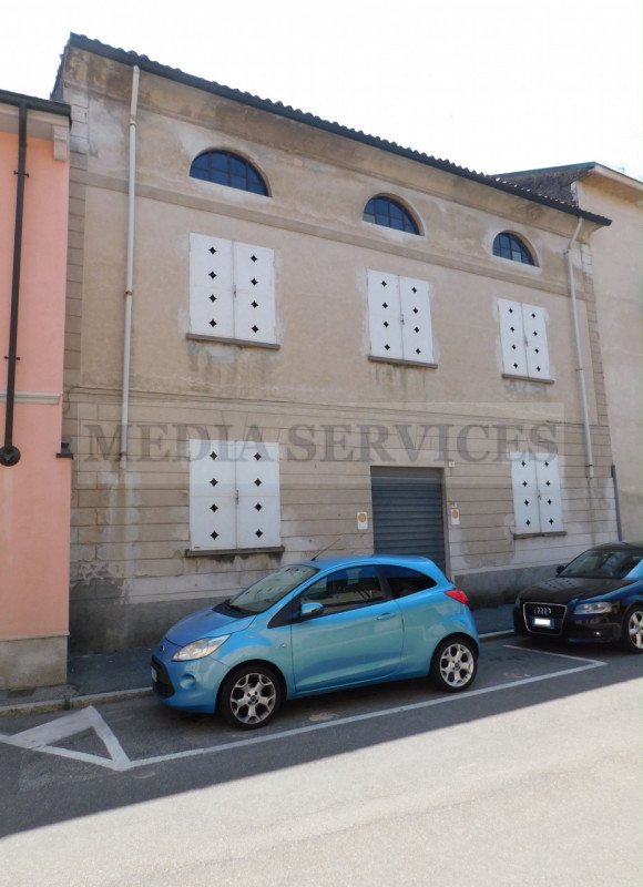 locale di sgombero in vendita a Garlasco in zona Bozzola