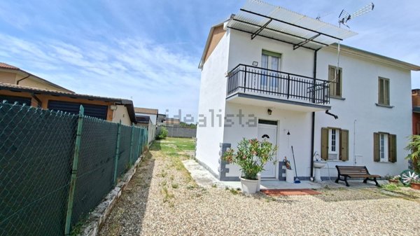 casa indipendente in vendita a Garlasco in zona Bozzola