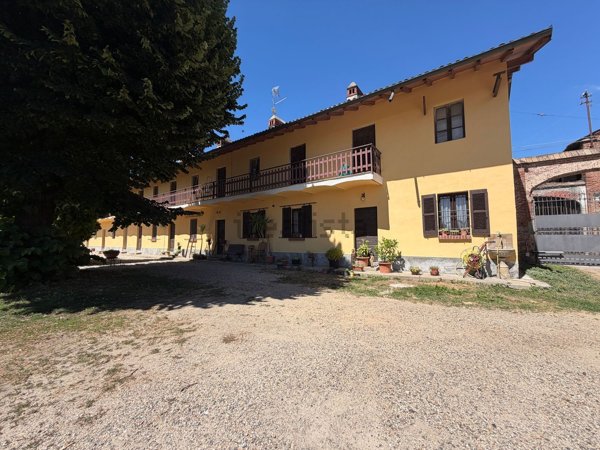 casale in vendita a Garlasco in zona Bozzola
