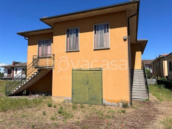 casa indipendente in vendita a Garlasco in zona Bozzola