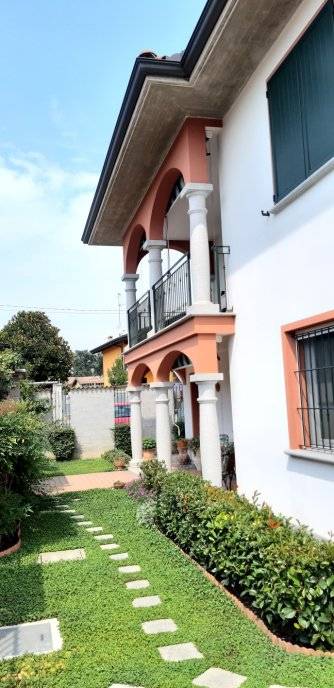 casa indipendente in vendita a Garlasco in zona Bozzola