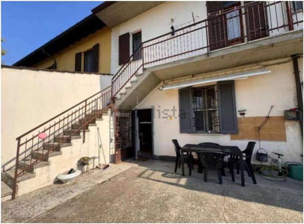 casa indipendente in vendita a Garlasco in zona Bozzola