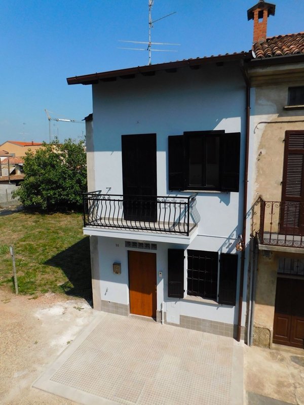 casa indipendente in vendita a Garlasco in zona Bozzola
