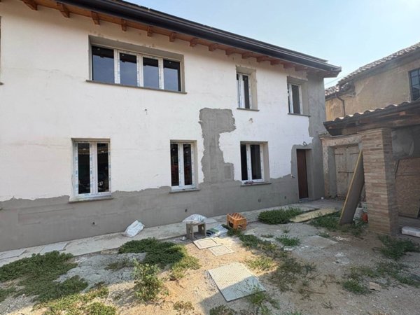 appartamento in vendita a Garlasco in zona Bozzola