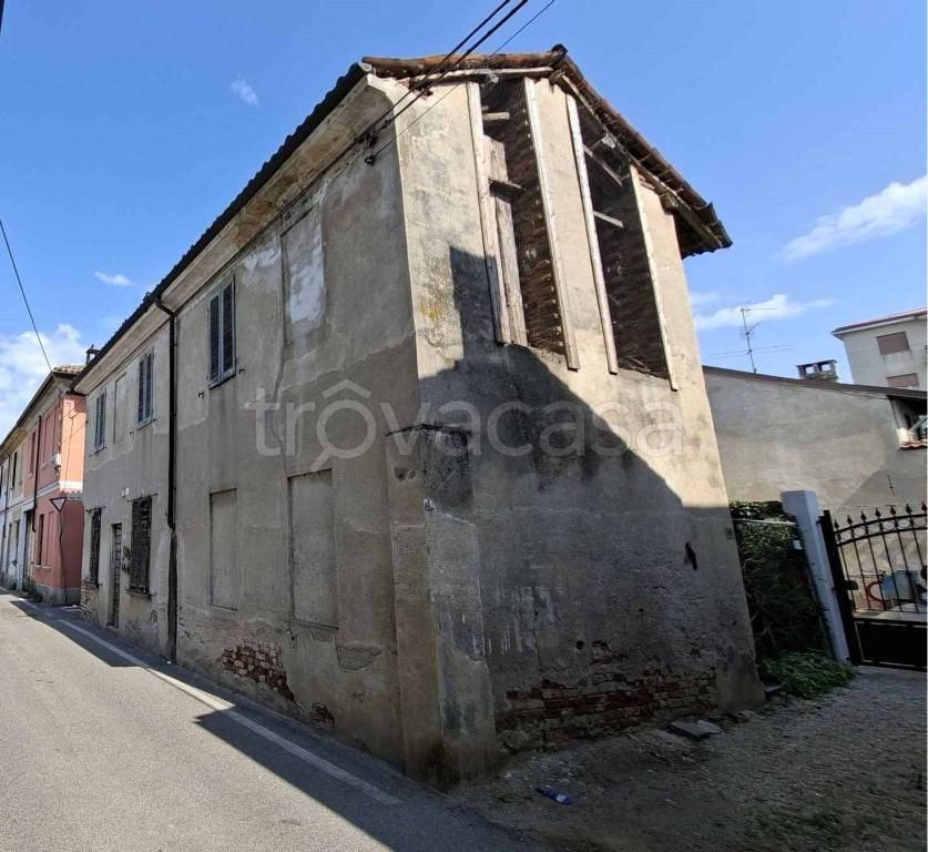 casa indipendente in vendita a Garlasco in zona Bozzola