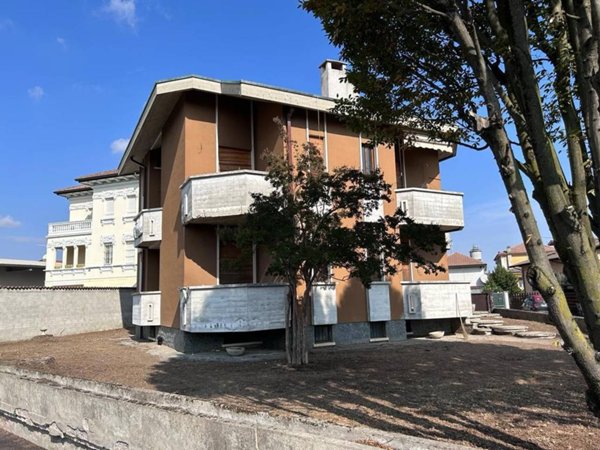 casa indipendente in vendita a Garlasco in zona Bozzola