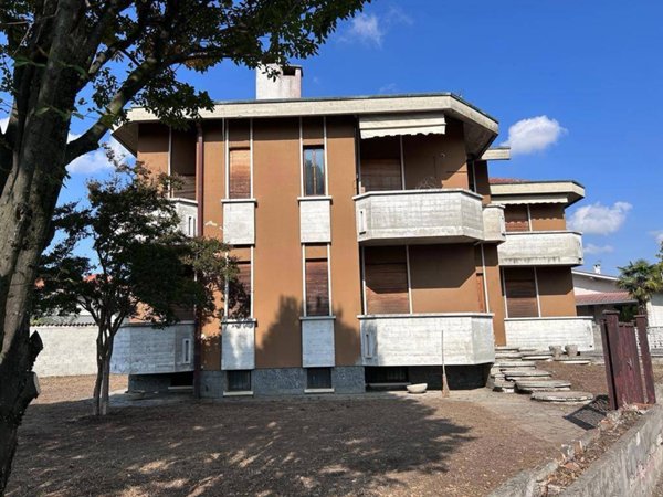 casa indipendente in vendita a Garlasco in zona Bozzola