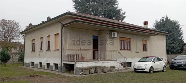 casa indipendente in vendita a Garlasco in zona Bozzola