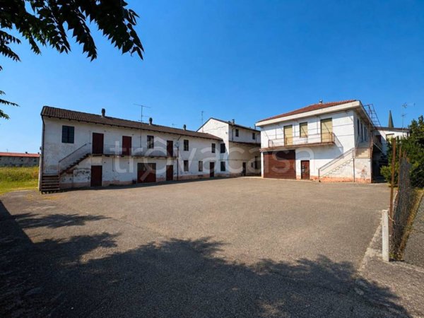 ufficio in vendita a Garlasco in zona Bozzola