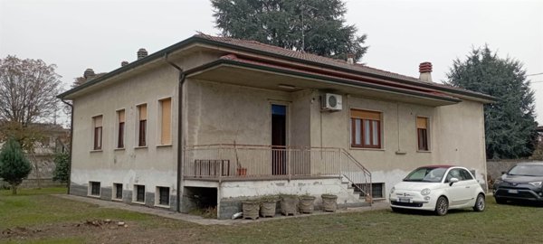 casa indipendente in vendita a Garlasco in zona Bozzola