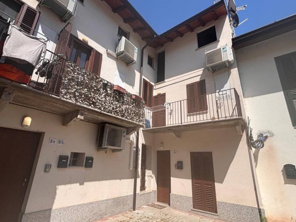 casa indipendente in vendita a Garlasco in zona Bozzola