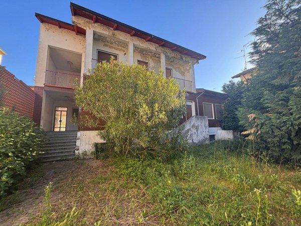 appartamento in vendita a Garlasco in zona Bozzola