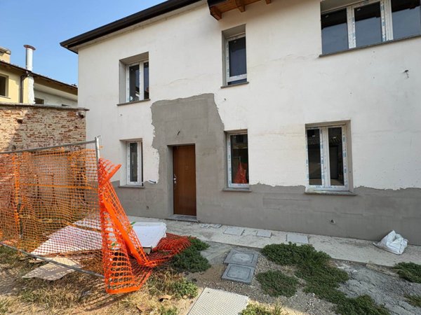 casa indipendente in vendita a Garlasco in zona Bozzola