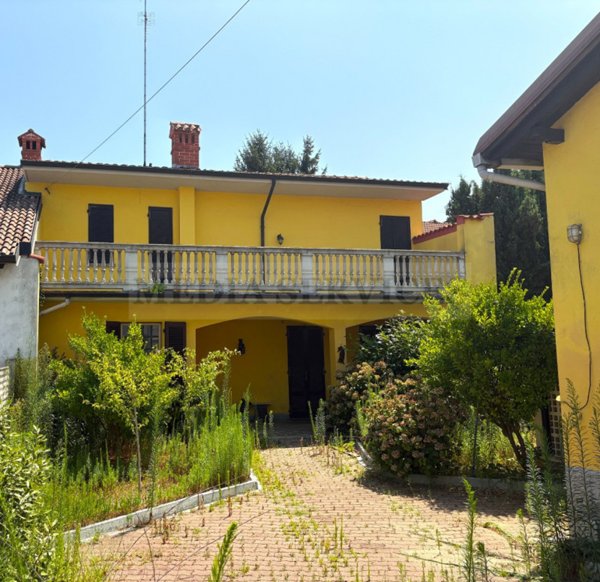 casa indipendente in vendita a Garlasco in zona Bozzola