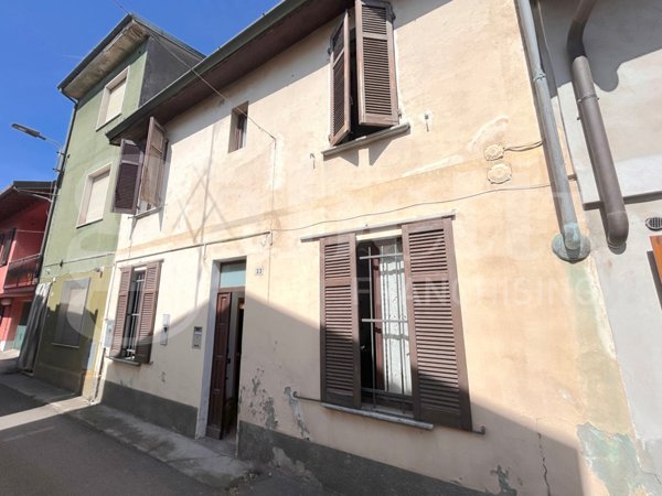 casa indipendente in vendita a Garlasco in zona Bozzola