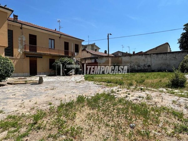 casa indipendente in vendita a Garlasco in zona Bozzola