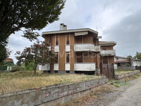 casa indipendente in vendita a Garlasco in zona Bozzola