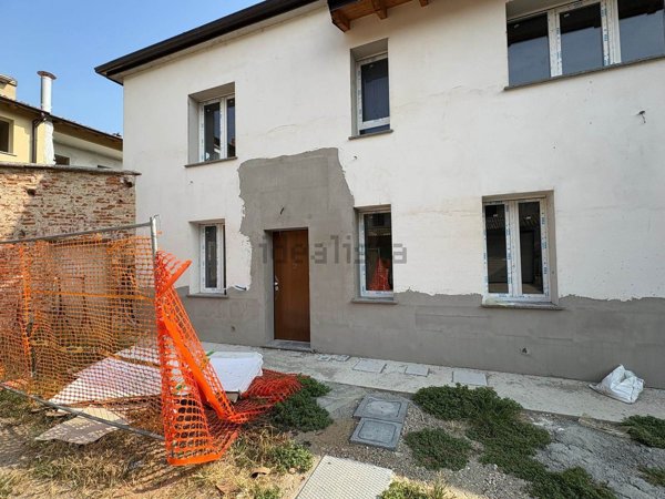 casa indipendente in vendita a Garlasco in zona Bozzola