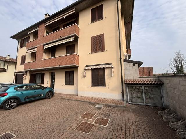 appartamento in vendita a Garlasco in zona Bozzola