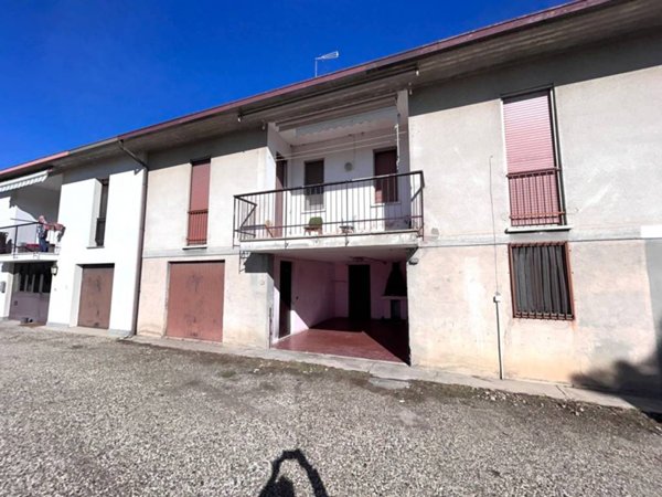 casa indipendente in vendita a Garlasco in zona Bozzola