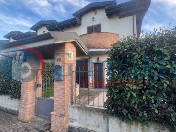 casa indipendente in vendita a Gerenzago
