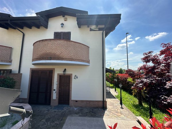casa indipendente in vendita a Gerenzago