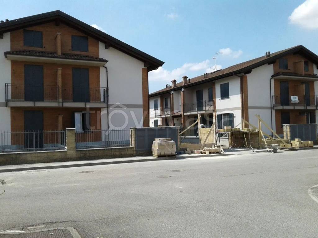 appartamento in vendita a Gerenzago