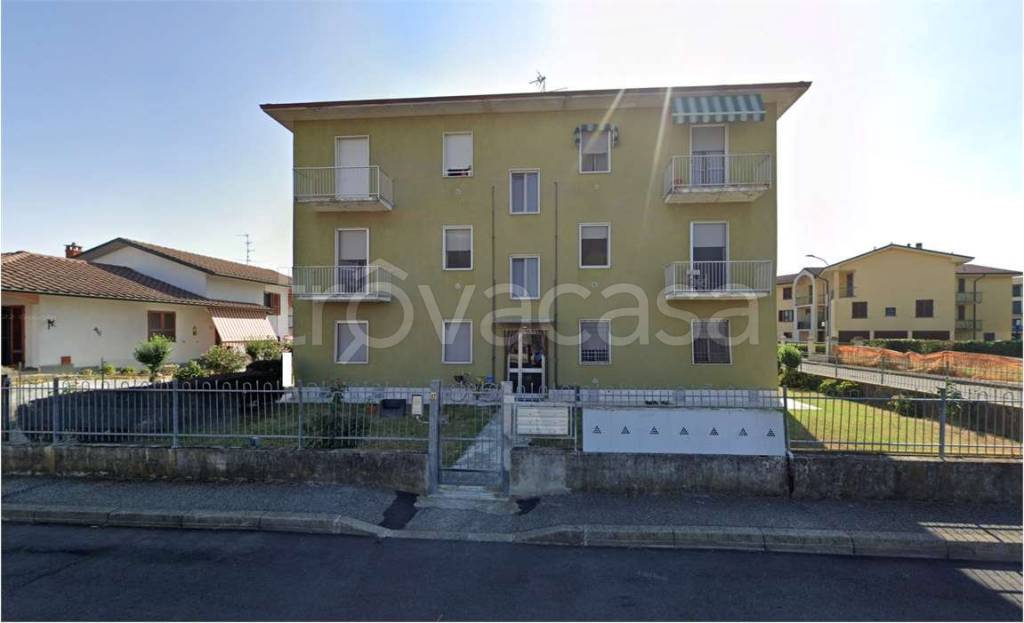 appartamento in vendita a Gerenzago