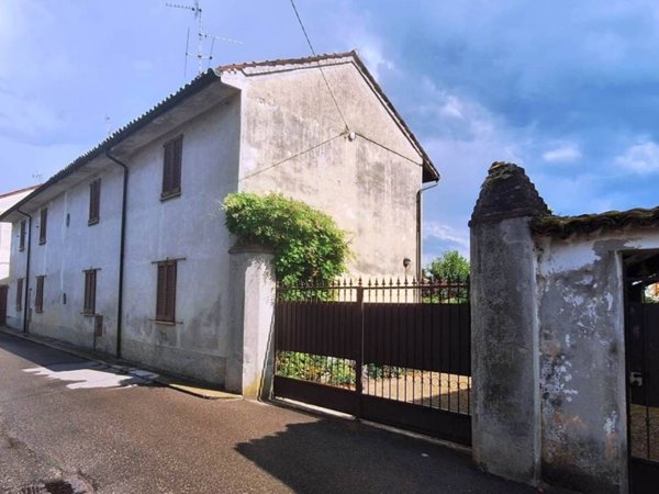 casa indipendente in vendita a Gerenzago