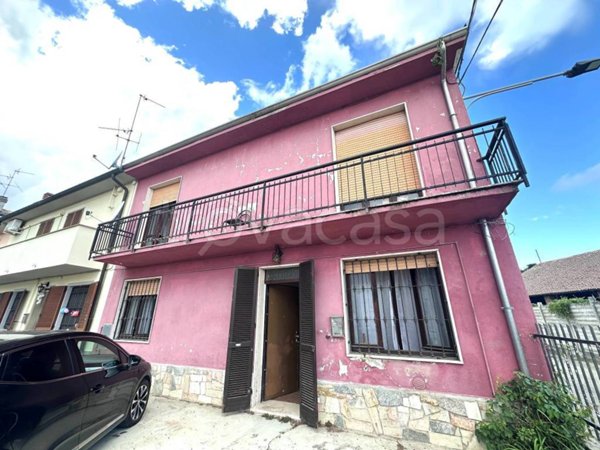 casa indipendente in vendita a Gerenzago